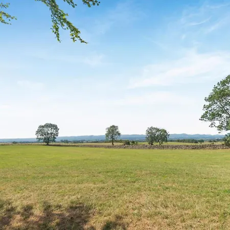2 Bed In Penrith Oc-79466 Feriehus